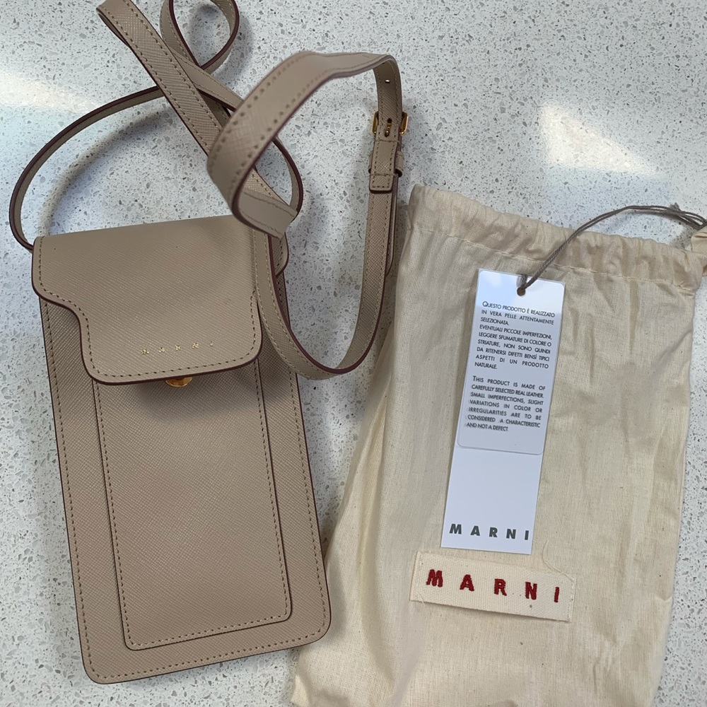 NWT Marni Saffiano Leather Mobile Pouch (New FW 2021 SOLD OUT)
